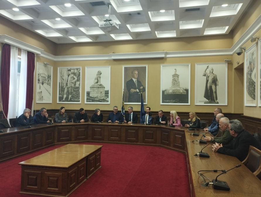 Σύσκεψη του Επιμελητηρίου Σερρών και παραγωγικών φορέων με τον Ευρωβουλευτή Στέλιο Κυμπουρόπουλο