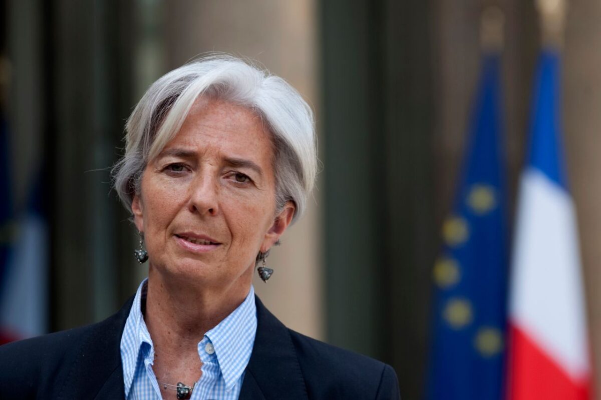 Λαγκάρντ: Δεν μπορούμε να δεσμευτούμε για νέες μειώσεις των επιτοκίων πέραν του Ιουνίου