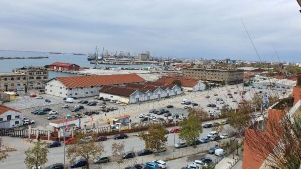 Διακόσιες τριάντα τέσσερις νέες θέσεις στάθμευσης μέσα στο λιμάνι