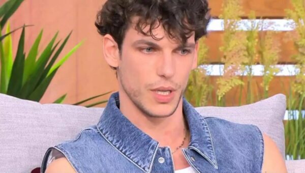 Βασίλης Μίχας: «Αν είχα καταγωγή από την Ελβετία ή την Γαλλία, δεν ξέρω αν θα γινόταν τόσο θέμα»