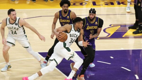 Το triple double του Giannis δεν ήταν αρκετό για τους Μπακς