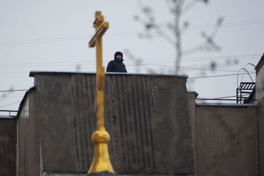 Πλήθος κόσμου και δρακόντεια μέτρα στη Μόσχα για την κηδεία του Ναβάλνι – Δείτε LIVE εικόνα 