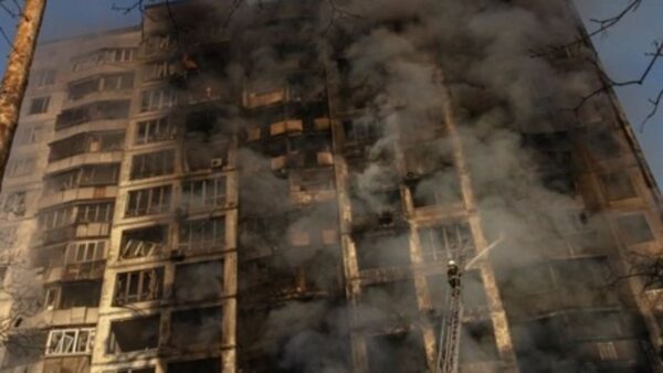 Ουκρανία: Τουλάχιστον τρεις νεκροί και 38 τραυματίες από ρωσική πυραυλική επίθεση στην πόλη Κριβί Ριχ