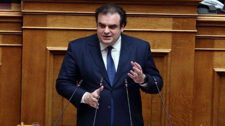 Κυρ. Πιερρακάκης προς την αντιπολίτευση: Χρησιμοποιείτε το Σύνταγμα ως φύλλο συκής