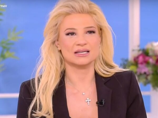 Φαίη Σκορδά στον αέρα: «Che puzza;» – Καλό τριήμερο!