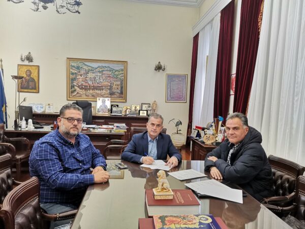 Σέρρες: Υπογραφή σύμβασης για τα επείγοντα έργα κάτω ρου ποταμού Στρυμόνα με απομάκρυνση νησίδων