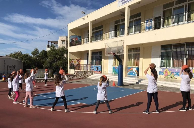 Σέρρες: “Τρίποντα στα σχολεία” στο 13ο Δημοτικό Σχολείο