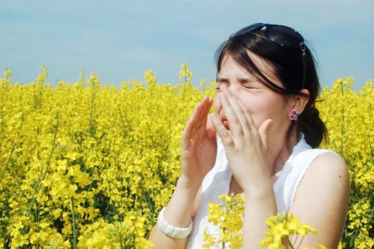 Αλλεργίες την άνοιξη – Πώς να τις καταπολεμήσετε χωρίς φάρμακα