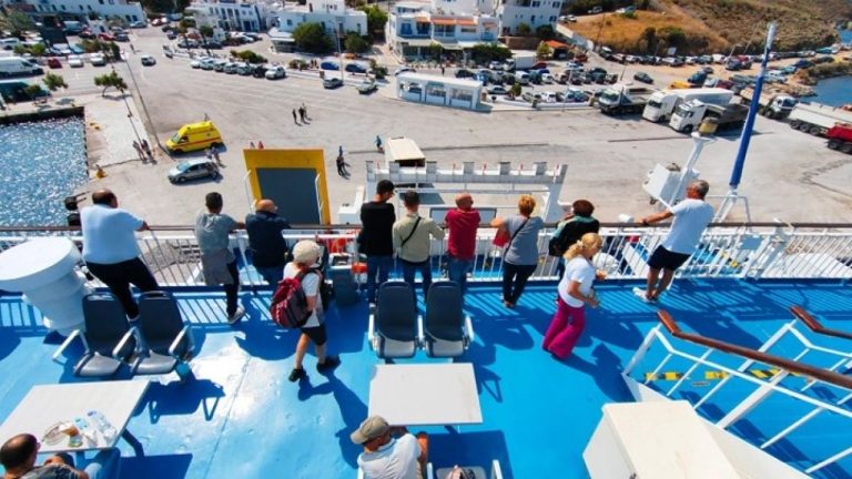 Πού θα κάνουν Πάσχα οι Έλληνες εφέτος - Αυξημένη κατά 20% η τουριστική κίνηση