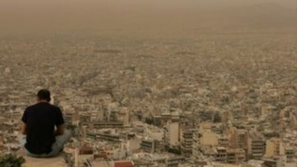 Απομακρύνεται προς τα ανατολικά η σαχαριανή σκόνη από σήμερα το απόγευμα