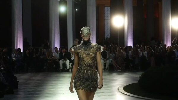 Athens Fashion Week 2024 - Οι sexy εμφανίσεις που έβαλαν «φωτιά» στο Ζάππειο