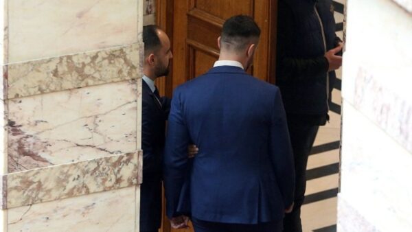 Ποινική Δίωξη για κακούργημα ασκήθηκε στον Κ. Φλώρο - Θα κρατηθεί ως την απολογία του