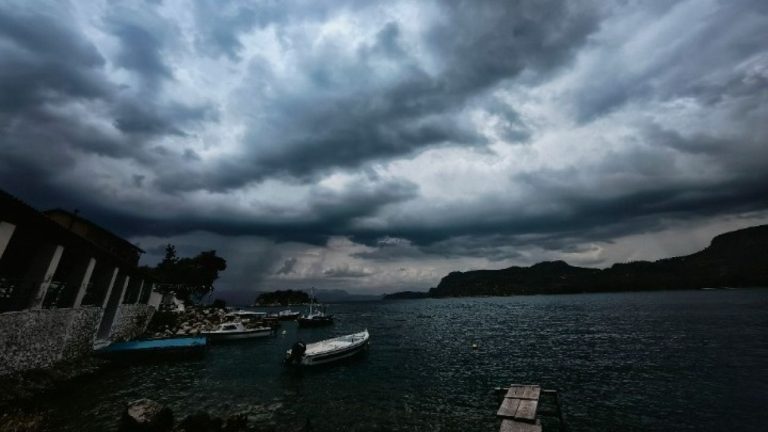 Επιδείνωση του καιρού από την ΑΥΡΙΟ Παρασκευή με καταιγίδες, τοπικές χαλαζοπτώσεις και ισχυρούς ανέμους