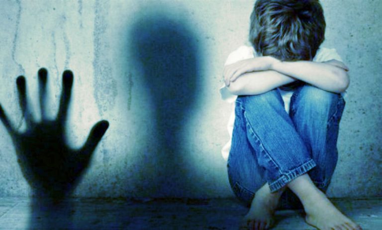 Φρίκη σε σχολική εκδρομή στα Ιωάννινα – Πατέρας κατήγγειλε τη σεξουαλική κακοποίηση του 15χρονου γιου από συμμαθητές