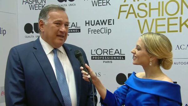 Σ. Καπράλος: «Παρουσιάζουμε τις ενδυμασίες που θα φορούν οι Έλληνες αθλητές στους Ολυμπιακούς Αγώνες»