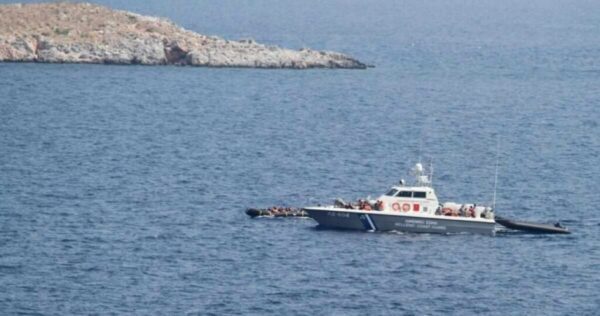 Σάμος: Ένας νεκρός και τέσσερις αγνοούμενοι μετά από ναυάγιο με μετανάστες