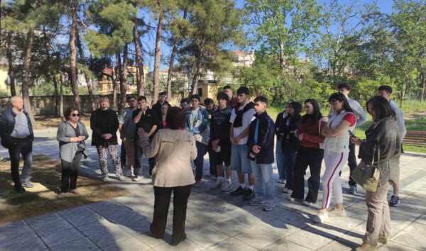Επίσκεψη μαθητών του Γενικού Λυκείου Πεντάπολης στο Μουσείο Σύγχρονης Τέχνης “Πινακοθήκη Κωνσταντίνος Ξενάκης”