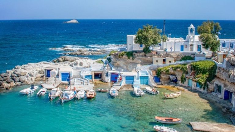 National Geographic: Μήλος και Τήνος ανάμεσα στα καλύτερα ελληνικά νησιά για διακοπές το καλοκαίρι του 2024