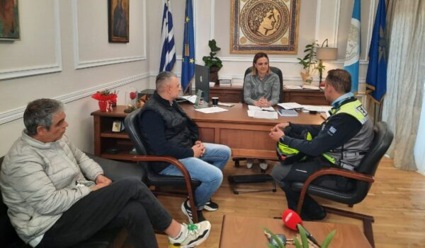 Συνάντηση της Δημάρχου Σερρών Βαρβάρας Μητλιάγκα με το Σωματείο Εργαζομένων του ΕΚΑΒ Σερρών 