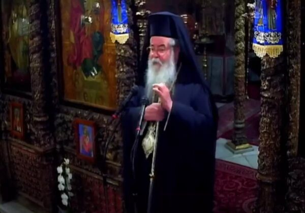 «Οι γυναίκες να γυρίσουν σπίτια τους, να μαζέψουν τα παιδιά τους» λέει ο Μητροπολίτης Κοζάνης
