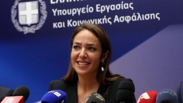 Δ. Μιχαηλίδου: Ξεκινά η καταβολή του επιδόματος μητρότητας σε ελεύθερες επαγγελματίες, αυτοαπασχολούμενες και αγρότισσες