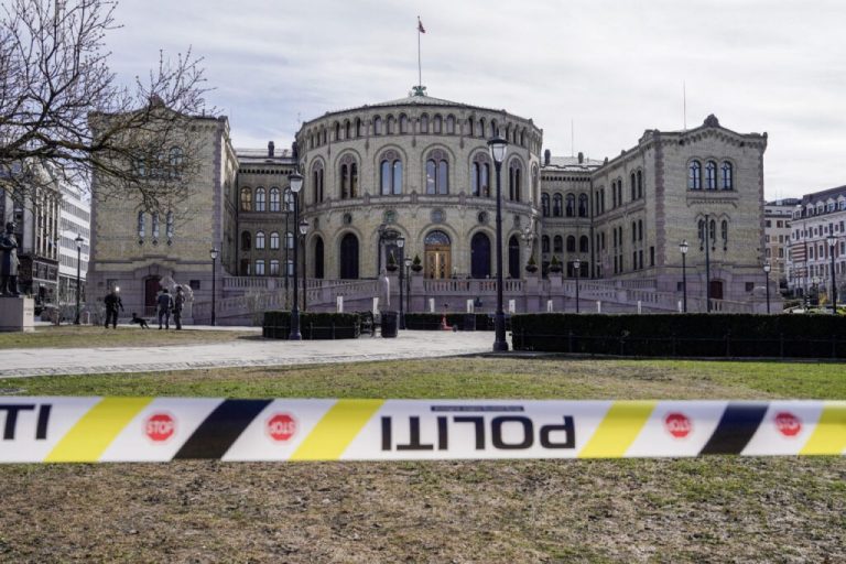 Νορβηγία: Απειλή για βόμβα στο κτήριο του κοινοβουλίου