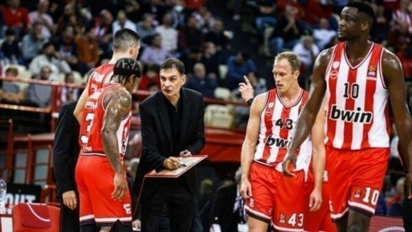 Νίκη στο φινάλε αναζητεί ο Ολυμπιακός