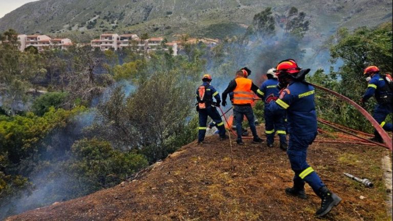 Πυρκαγιά σε δασική έκταση στη Σούδα Χανίων - Μήνυμα 112 για απομάκρυνση κατοίκων - Ενισχύονται οι δυνάμεις πυρόσβεσης