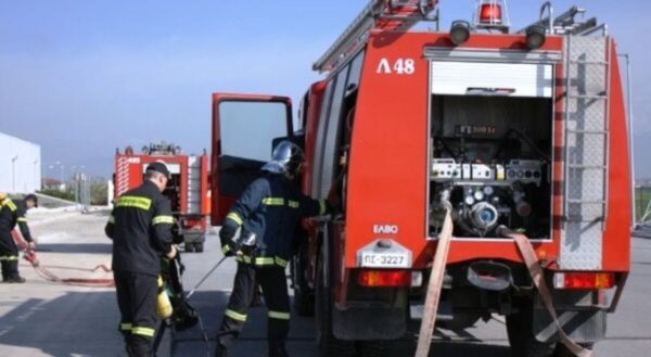 Φωτιά στο ΕΠΑΛ Άμφισσας – Εννέα μαθητές και μία καθηγήτρια διακομίστηκαν στο νοσοκομείο
