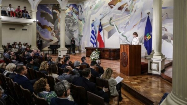 Κ. Σακελλαροπούλου από Χιλή: Η Δημοκρατία και το κράτος δικαίου είναι αλληλένδετα
