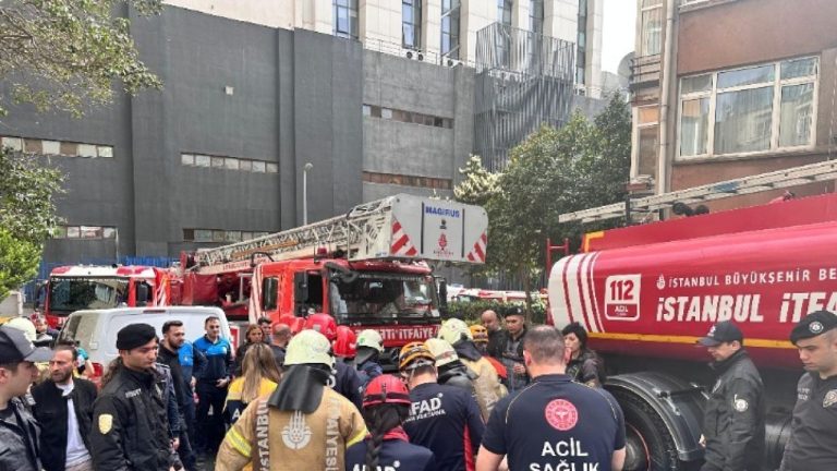 27 οι νεκροί από τη μεγάλη πυρκαγιά στην Κωνσταντινούπολη