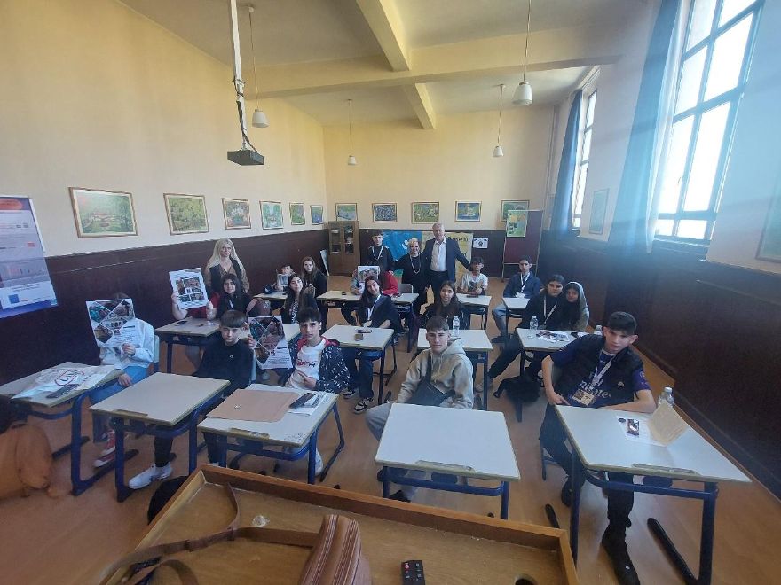 Σέρρες: Συμμετοχή του 4ου Γυμνασίου Σερρών στο 1ο Μαθητικό Περιβαλλοντικό Συνέδριο της Κωνσταντινούπολης