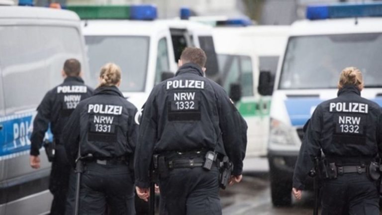 Γερουσιαστής του Βερολίνου δέχτηκε επίθεση στο κεφάλι – Aυξάνεται η ανησυχία για τις επιθέσεις εις βάρος πολιτικών