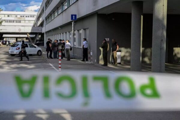 Ρόμπερτ Φίτσο: Σοβαρή αλλά σταθερή η κατάσταση της υγείας του