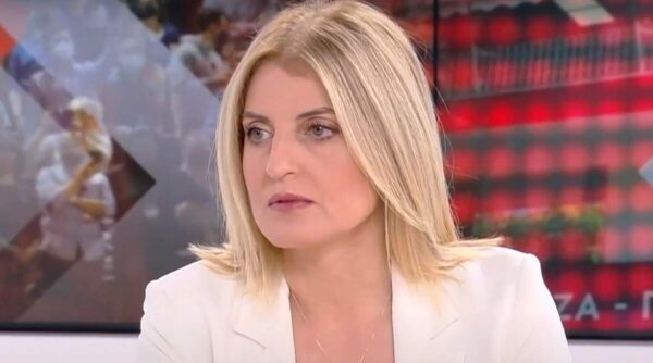 Δ. Αυγέρη: «Να απαντήσουν Ελλάδα και ΕΕ σχετικά με τα σενάρια μετεγκατάστασης μεταναστών από τις ΗΠΑ».
