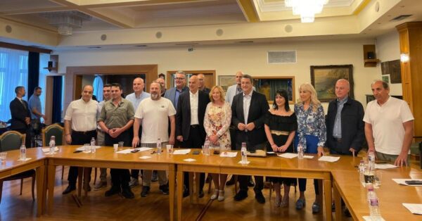 Ο Υπουργός Εθνικής Άμυνας Νίκος Δένδιας στο Επιμελητήριο Σερρών 