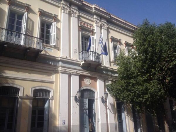 Εκτός Δήμου 450 συμβασιούχοι με δικαστική απόφαση