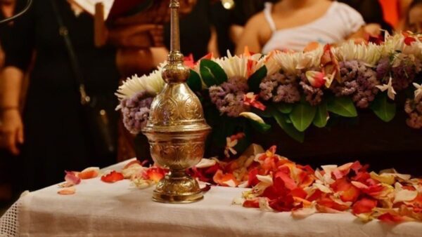 Θεσσαλονίκη: Για πρώτη φορά πέντε Επιτάφιοι στην Πλατεία Αριστοτέλους