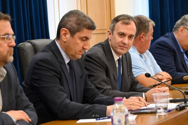 Χατζηβασιλείου στην ημερίδα με τον Αυγενάκη: «Τρεις όροι για εμπορικές συμφωνίες της Ε.Ε. με άλλες χώρες»
