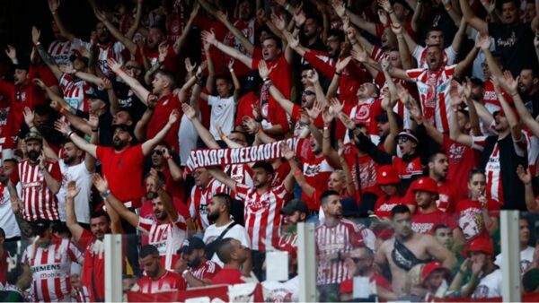 Έγραψε Ιστορία ο Ολυμπιακός που νίκησε 1-0 στην παράταση την Φιορεντίνα και κατέκτησε το Conference League