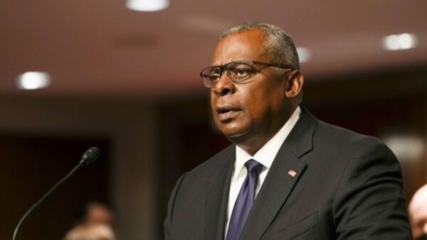 Λόιντ Όστιν: Δεν υπάρχει ένδειξη πως η Χαμάς σχεδιάζει επίθεση κατά αμερικανικών στρατευμάτων