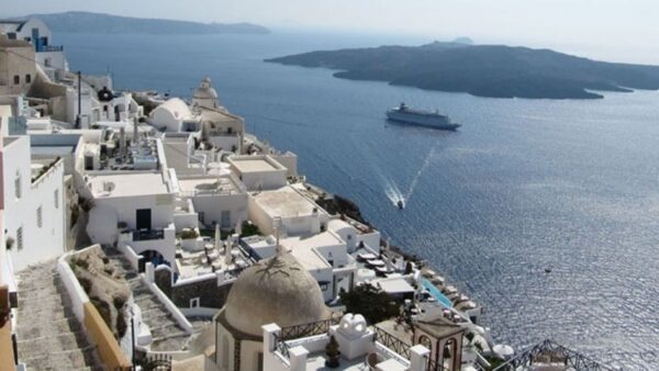 Τη Δευτέρα 3 Ιουνίου ξεκινούν οι αιτήσεις για 300.000 επιταγές κοινωνικού τουρισμού της ΔΥΠΑ