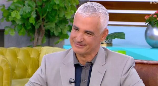 Άρης Σπηλιωτόπουλος: «Ο Γιώργος Καρατζαφέρης είναι λιγότερο ενεργός από ό,τι είναι το σήμα του κινητού του όταν ψάχνει για μένα»