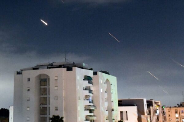 Σειρήνες στο Τελ Αβίβ για πυραυλική επίθεση από τη Ράφα – Η Χαμάς ανέλαβε την ευθύνη