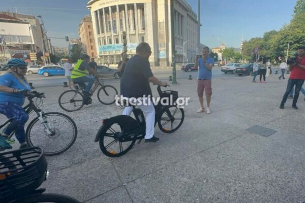 Θεσσαλονίκη: Ποδηλατοβόλτα Αγγελούδη στη νέα παραλία για την παγκόσμια ημέρα ποδηλάτου (video)