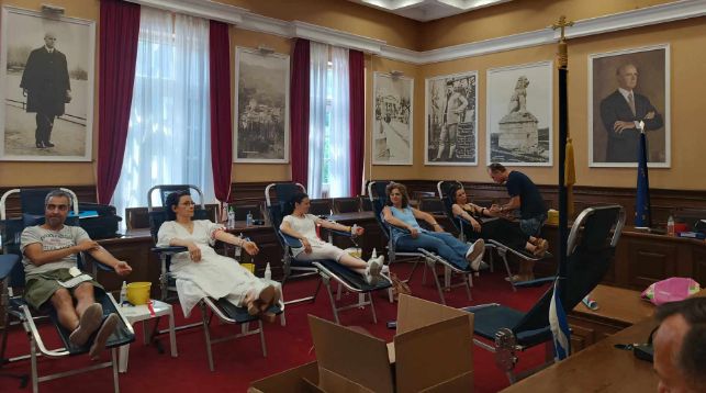 Μεγάλη η συμμετοχή στην εθελοντική αιμοδοσία του Δήμου Σερρών σε συνεργασία με δέκα συλλόγους και φορείς