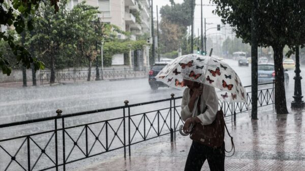 Δροσίζει από σήμερα, οι περιοχές με βροχές και καταιγίδες – Ο καιρός μέχρι και τη Δευτέρα