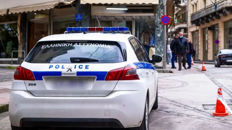 Θεσσαλονίκη: Χειροπέδες σε θαμώνα καφετέριας που παρενόχλησε σεξουαλικά 34χρονη υπάλληλο