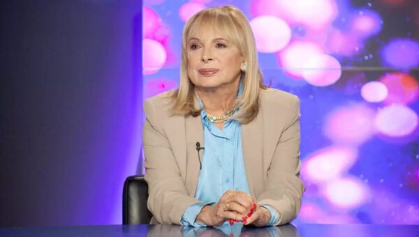 Άννα Φόνσου για Πέτρο Φιλιππίδη: «Αφού η δικαιοσύνη αποφάνθηκε ότι δεν θα μας αφήσει όλες έγκυες, γιατί να μην επιστρέψει;»