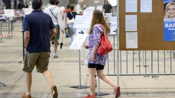 Εκλογές στη Γαλλία: Τρεις ώρες πριν κλείσουν οι κάλπες οι 6 στους 10 έχουν ήδη ψηφίσει - Η μεγαλύτερη συμμετοχή από το 1978